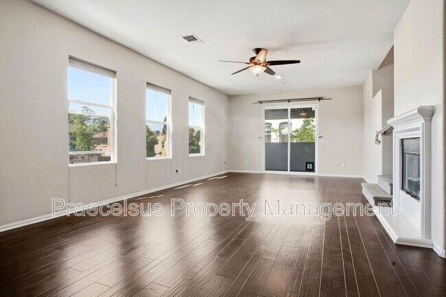 2151 Cherry Blossom Ct Chula Vista, CA 91915 photo 2