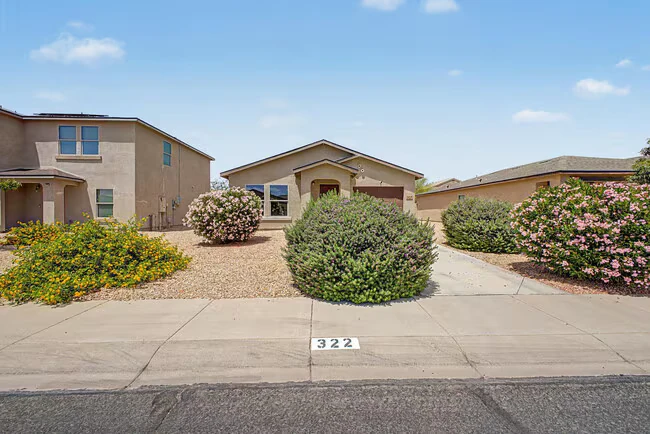 322 Watson Pl Casa Grande, AZ 85122 photo 2
