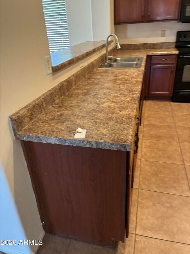 44215 Caven Dr Maricopa, AZ 85138 photo 4