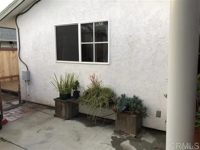 3890 Margaret Way Carlsbad, CA 92008 photo 4