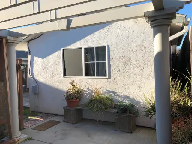3890 Margaret Way Carlsbad, CA 92008 photo 3