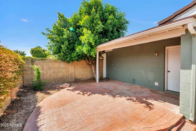229 E Anderson Ave Phoenix, AZ 85022 photo 4