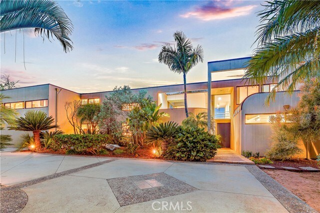 3028 Overhill Dr Vista, CA 92084 photo 2