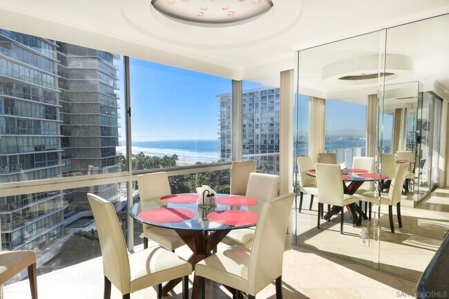 1810 Avenida Del Mundo Coronado, CA 92118