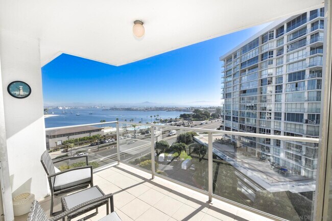 1810 Avenida Del Mundo Coronado, CA 92118 photo 5
