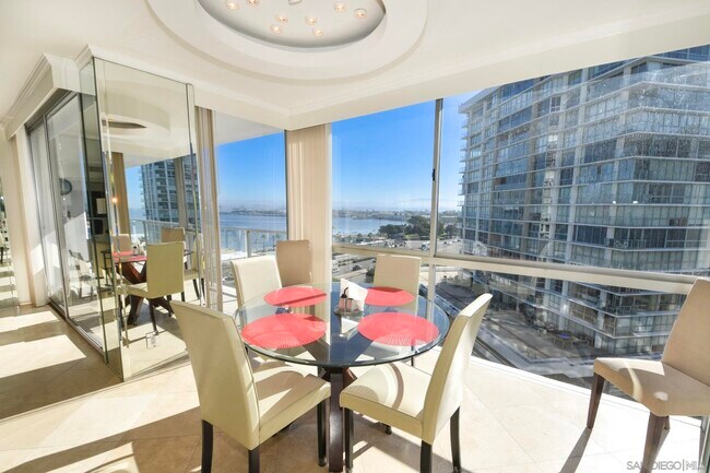1810 Avenida Del Mundo Coronado, CA 92118 photo 4