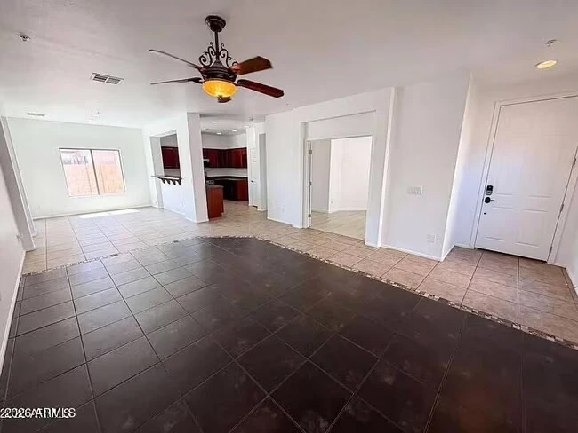 934 E Overlin Dr Avondale, AZ 85323 photo 5