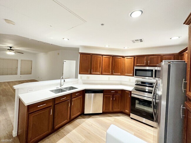14000 N 94th St Scottsdale, AZ 85260 photo 5