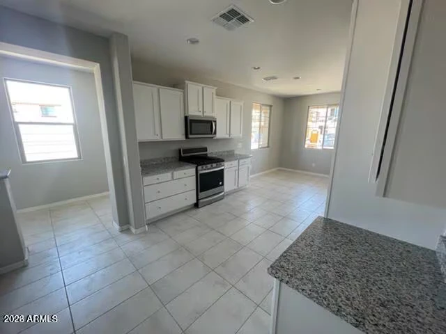 8746 W San Juan Ave Glendale, AZ 85305 photo 5