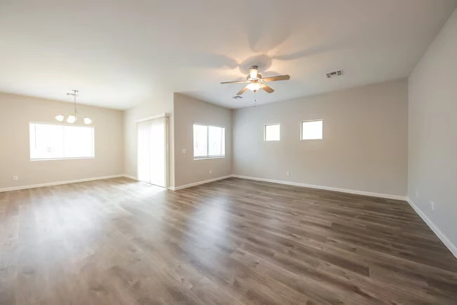 1807 W Minton St Phoenix, AZ 85041 photo 5