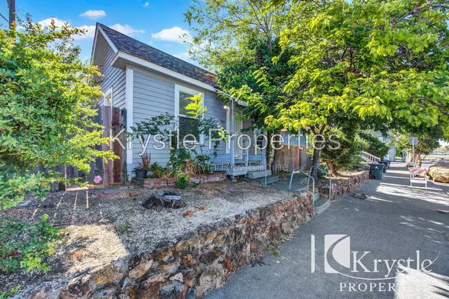 314 Marin St Vallejo, CA 94590 photo 2