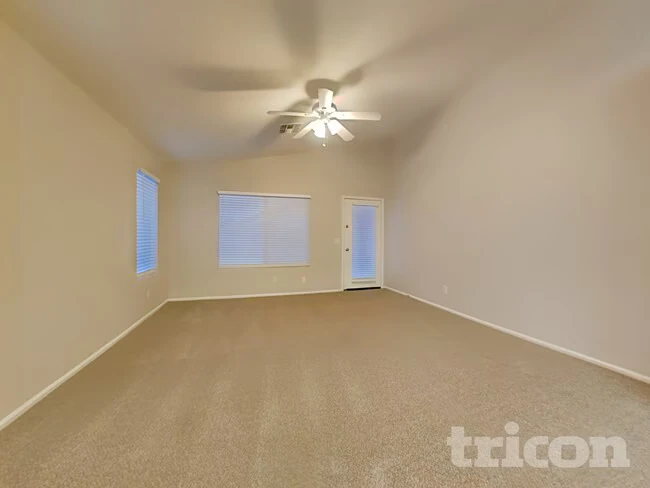 15833 W Moreland St Goodyear, AZ 85338 photo 5