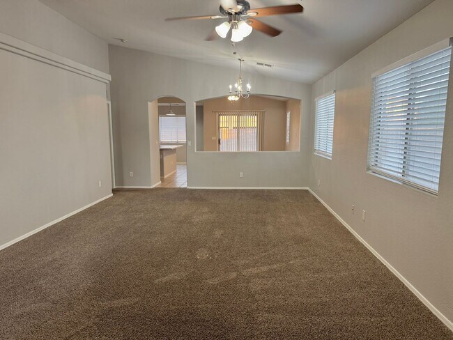 11329 W Elm St Phoenix, AZ 85037 photo 4