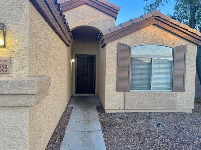 11329 W Elm St Phoenix, AZ 85037 photo 2