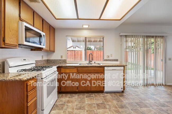 42355 Maskuaz Ct Temecula, CA 92592 photo 5
