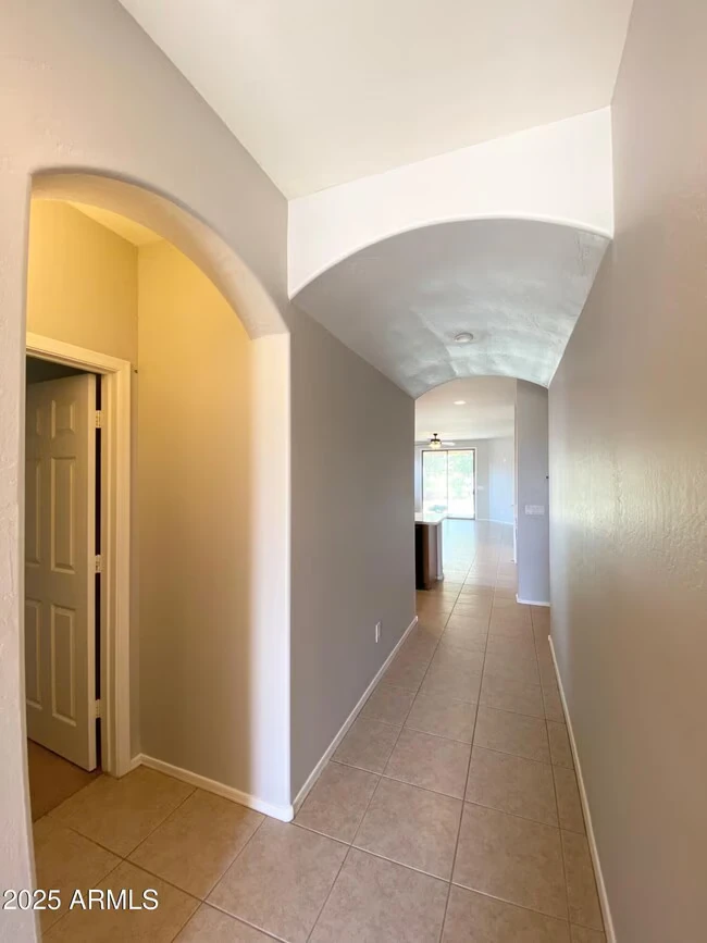 1376 E Mia Ln Gilbert, AZ 85298 photo 2