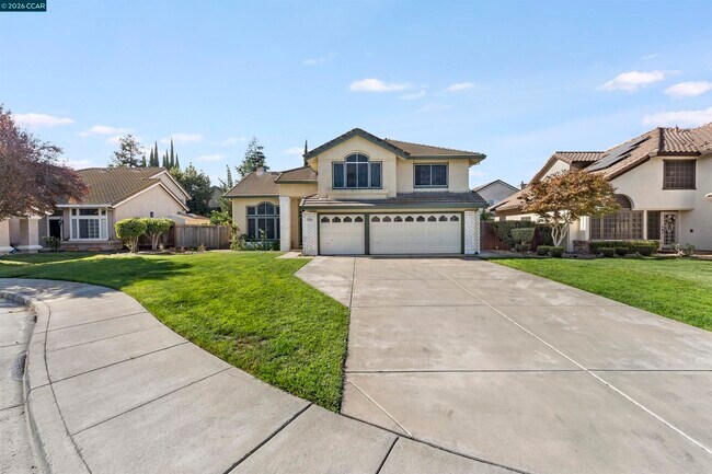 1418 Blue Jay Ct photo 2