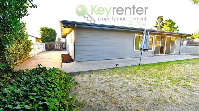 248 L St Chula Vista, CA 91911 photo 2