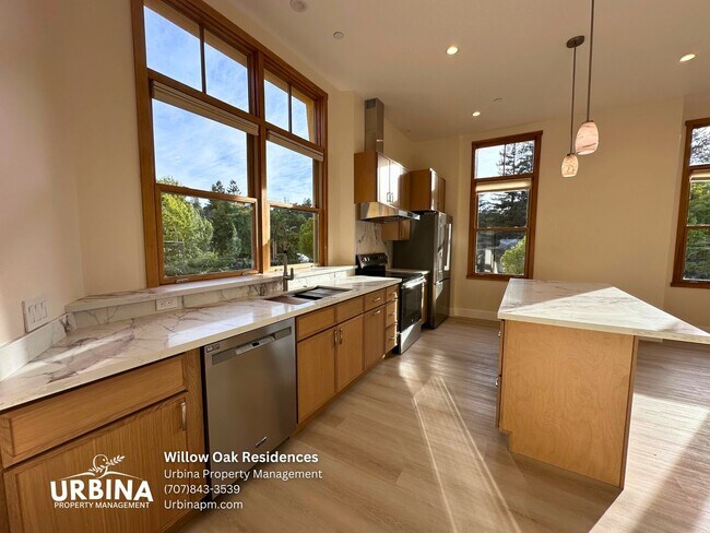 Willow Oak Residences - Downtown Sebastopol Luxury Living photo 3