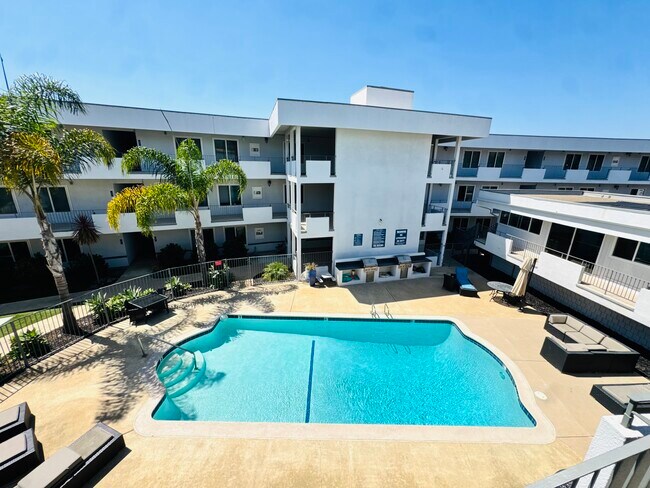 3791 Elliott St San Diego, CA 92106 photo 2