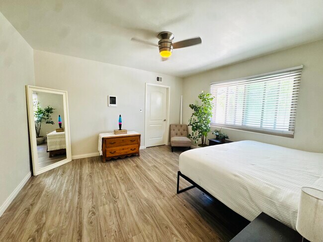 3791 Elliott St San Diego, CA 92106 photo 4