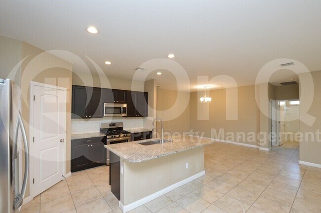 10743 W Bronco Trail Peoria, AZ 85383 photo 4