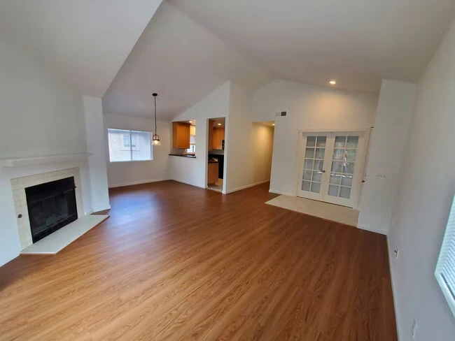 11353 Avenida De Los Lobos San Diego, CA 92127 photo 2