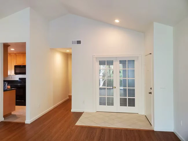 11353 Avenida De Los Lobos San Diego, CA 92127 photo 4