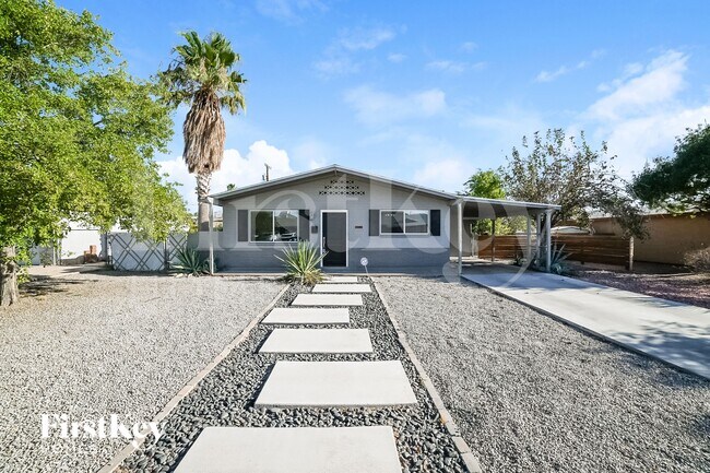 1519 W 6th St photo 2