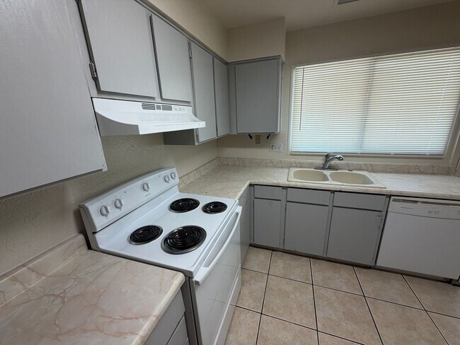 6119 N 31st Ave Phoenix, AZ 85017 photo 3