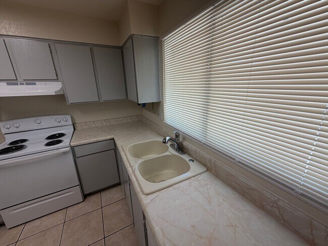 6119 N 31st Ave Phoenix, AZ 85017 photo 4