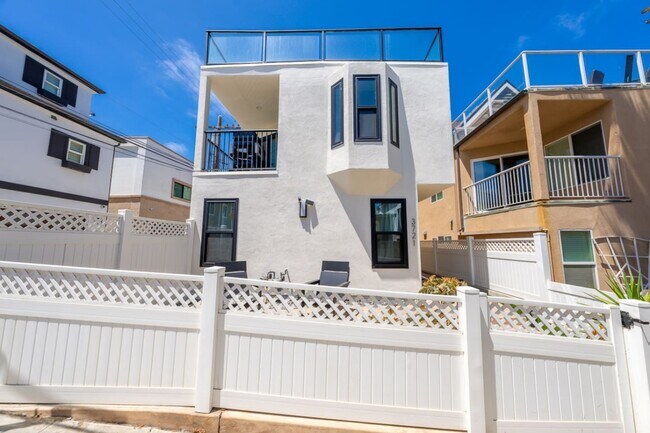 3721 Strandway San Diego, CA 92109 photo 4