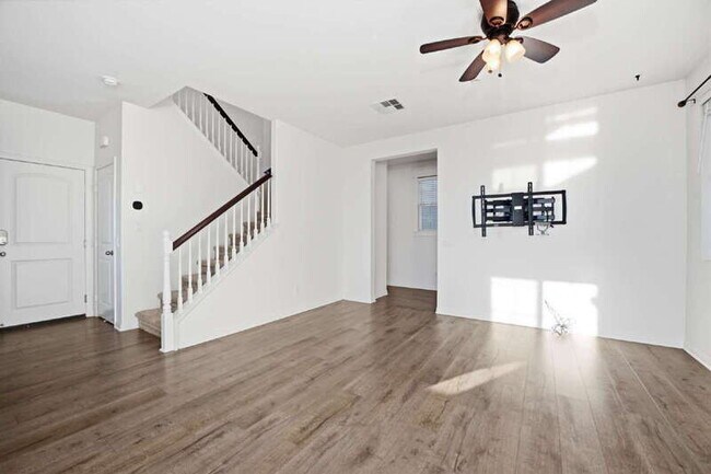 1482 Franceschi Dr Chula Vista, CA 91913 photo 4