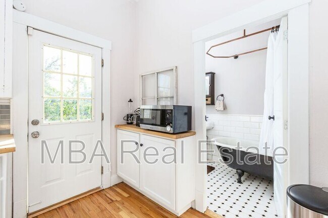1325 W Woodland Ave Phoenix, AZ 85007 photo 4