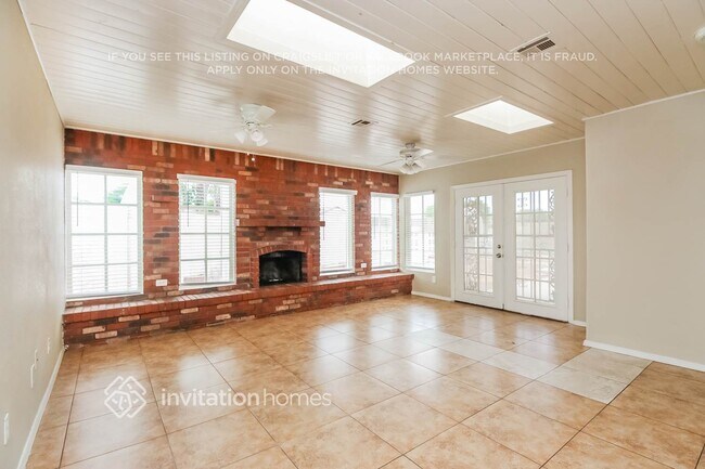 656 S Robin Ln Mesa, AZ 85204 photo 3
