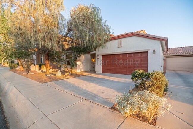 7383 W Milton Dr Peoria, AZ 85383 photo 2