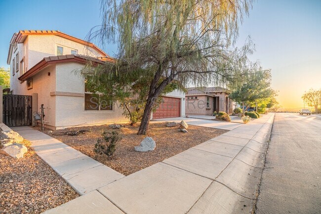 7383 W Milton Dr Peoria, AZ 85383 photo 3