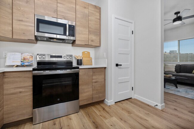 3315 Clairemont Mesa Blvd San Diego, CA 92117 photo 2
