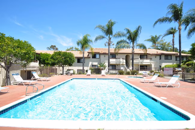 Sunset Pointe Apartments