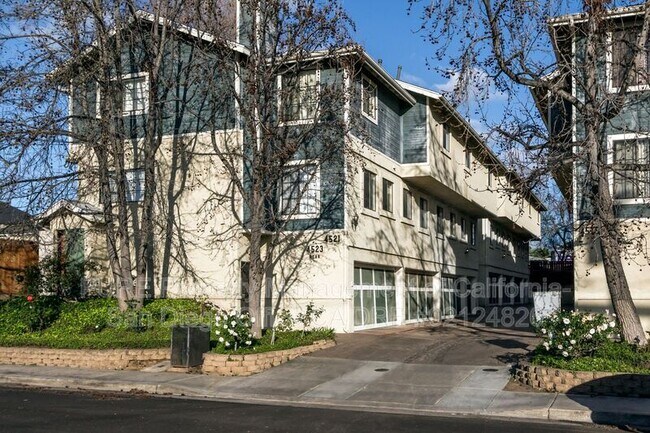 4523 College Way San Diego, CA 92115