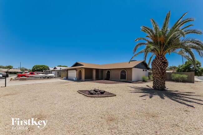 3533 W Phelps Rd Phoenix, AZ 85053 photo 2