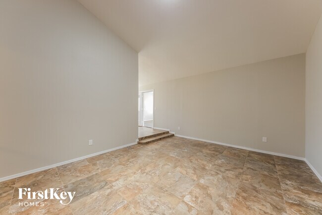 3533 W Phelps Rd Phoenix, AZ 85053 photo 3