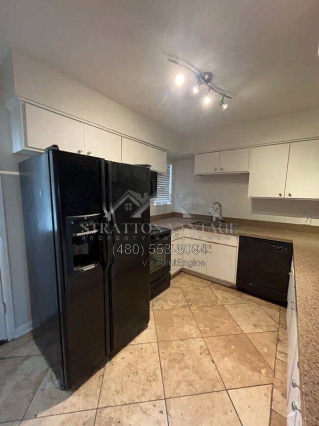 6501 N 17th Ave Phoenix, AZ 85015 photo 4