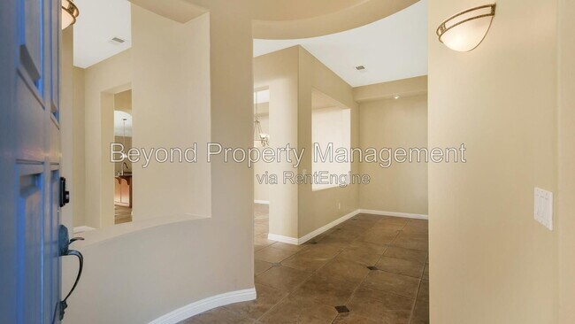 2947 Farragut Rd San Diego, CA 92106 photo 5