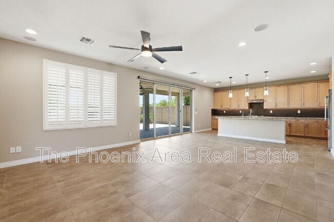 39725 N Hailey Ln San Tan Valley, AZ 85140 photo 2