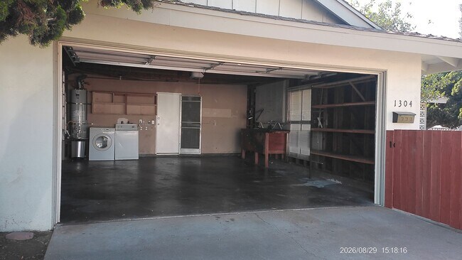 1304 California St photo 2