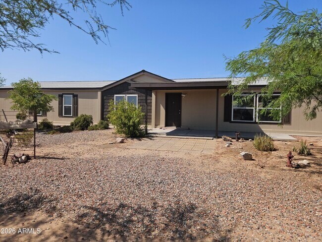 56073 W Palillo Dr photo 2