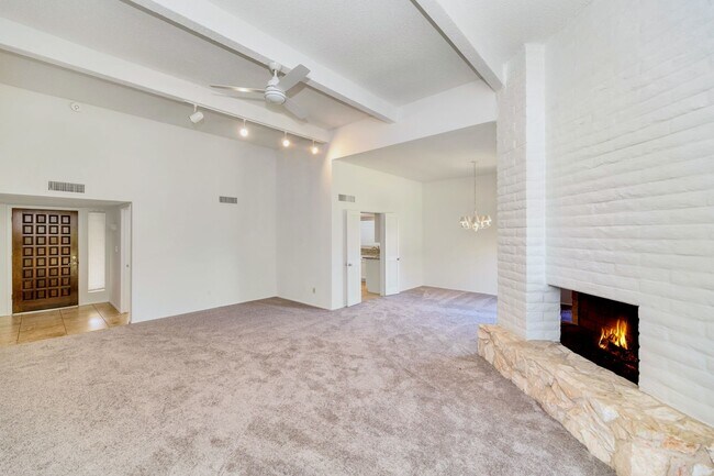 8430 E San Marino Dr Scottsdale, AZ 85258 photo 3