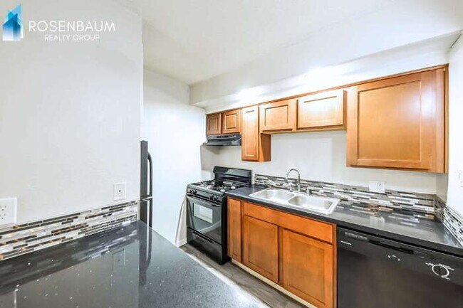 6320 N 16th St Phoenix, AZ 85016 photo 5