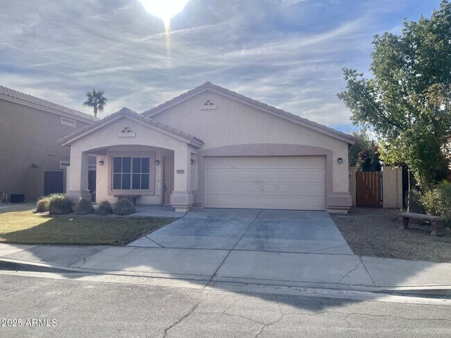 7211 W Irma Ln Glendale, AZ 85308 photo 2
